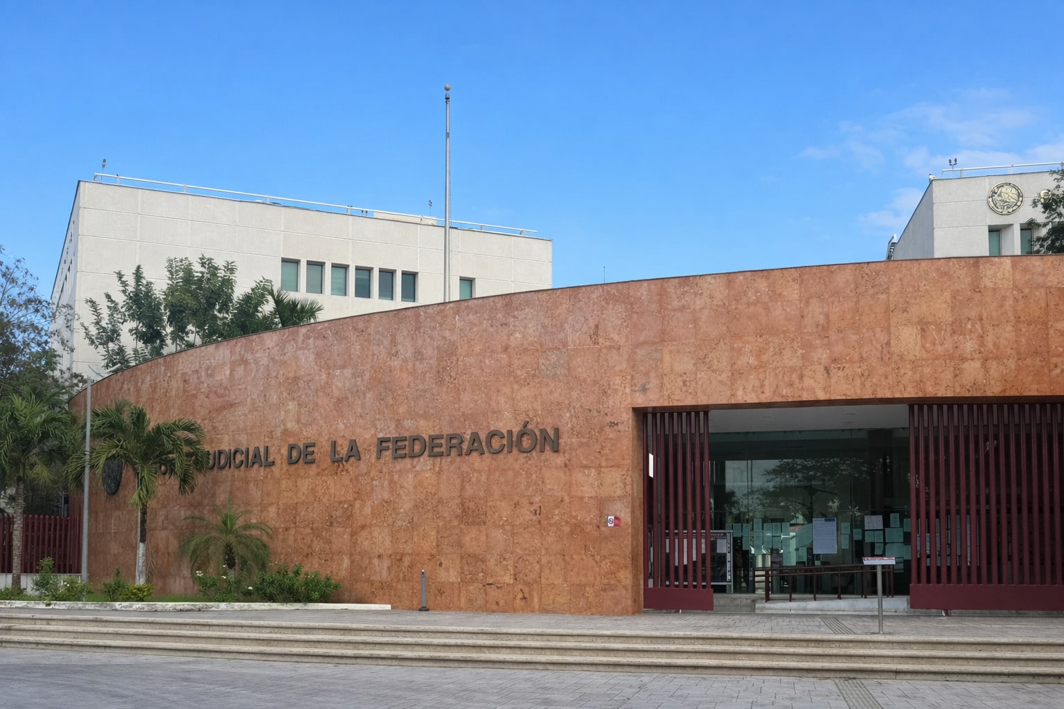 Abogado de amparo en Cancún representando clientes ante el Poder Judicial de la Federación